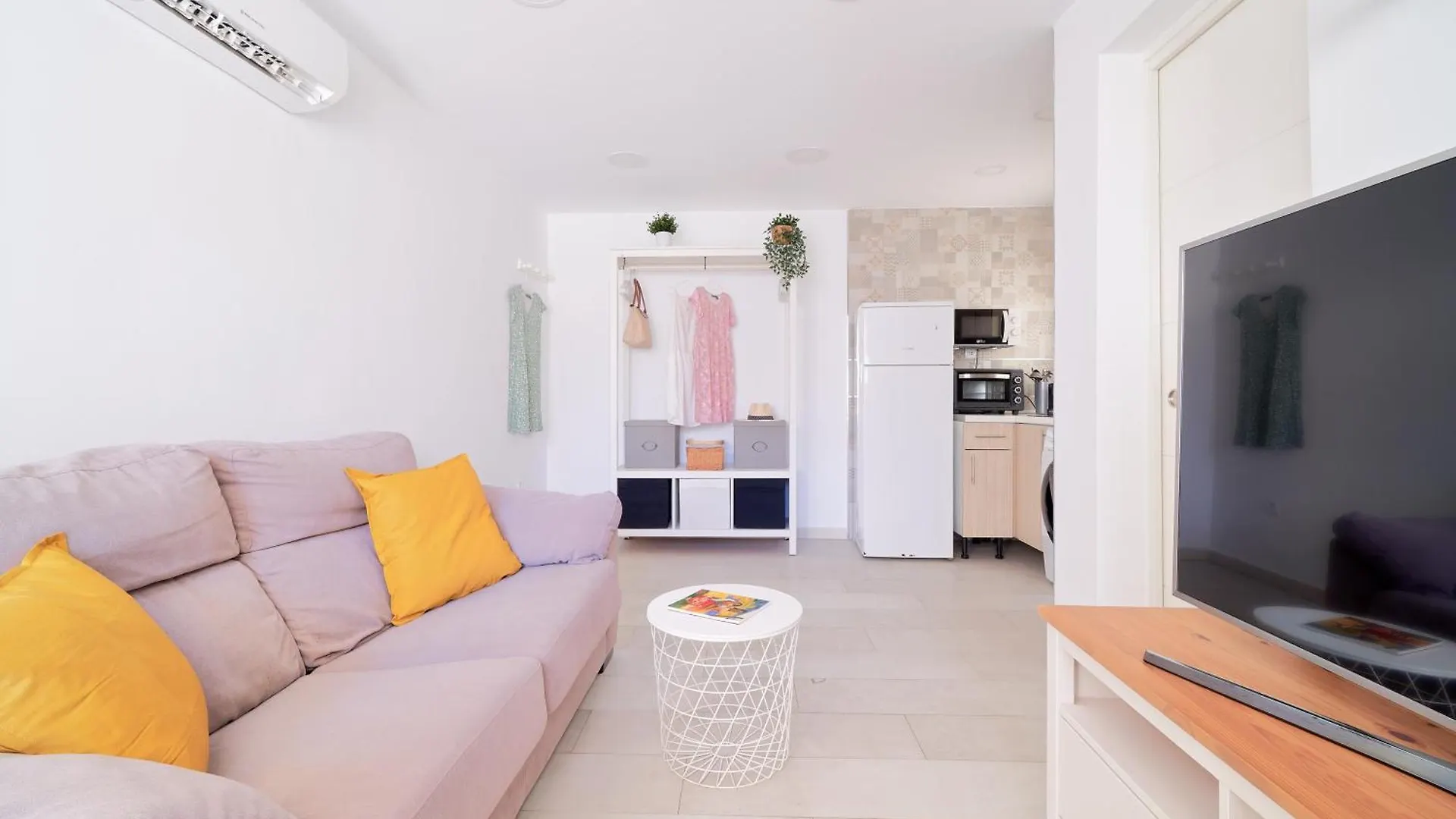Romantico Estudio En La Playa De Pedregalejo By Alterhome Málaga España